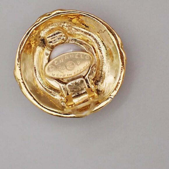 CHANEL CC Imitation Pearl Round Button Earrings 94P Clip-On Gold-Plated - Picture 6 of 8